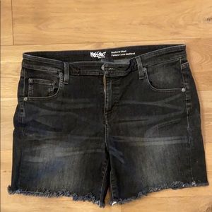 Mossimo Boyfriend Shorts - Black